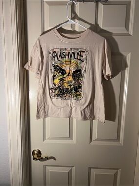 Nashville Country Festival Graphic Tee - Cream with Yellow & Green Print